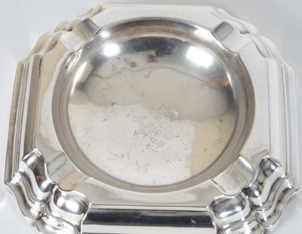 Jakob Grimminger — Detail of the inside, showing dent, top left
