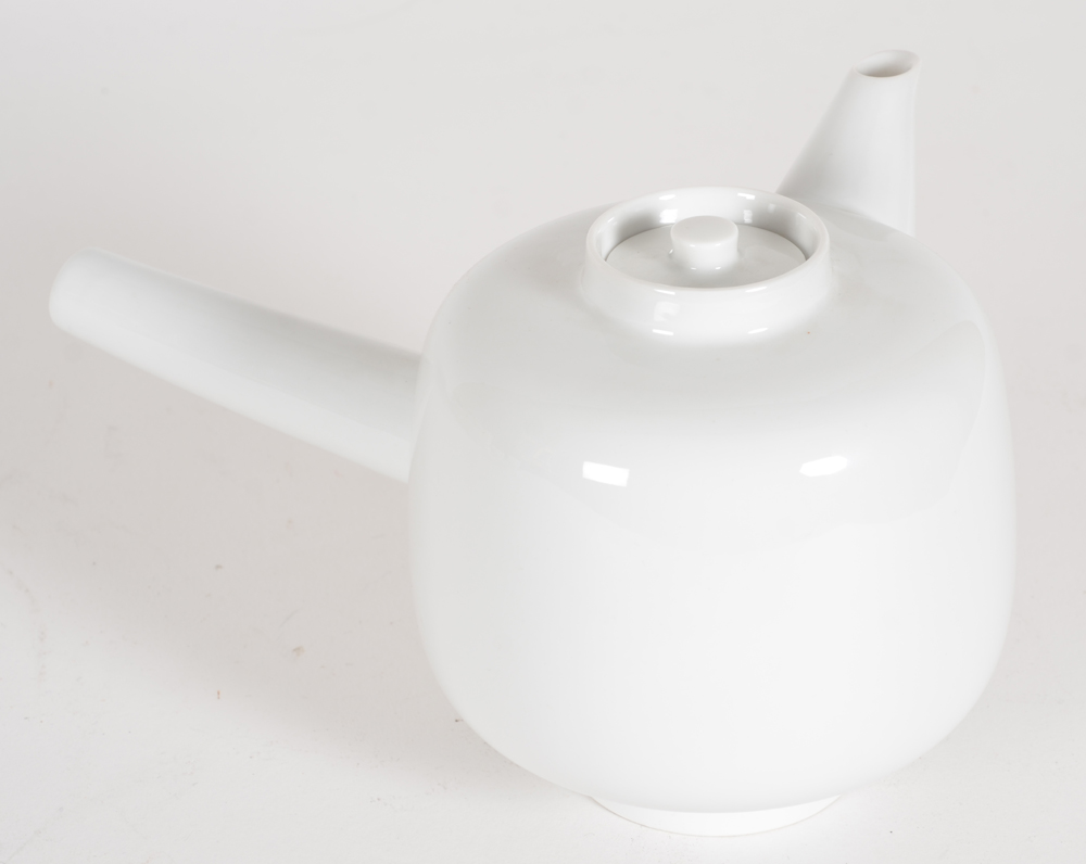 Bodo Kampmann for Fuerstenberg — Back of the tea pot