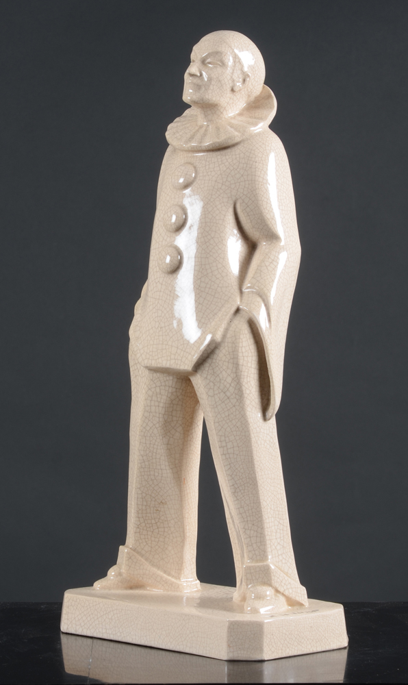 Max Le Verrier — Side view of the sculpture