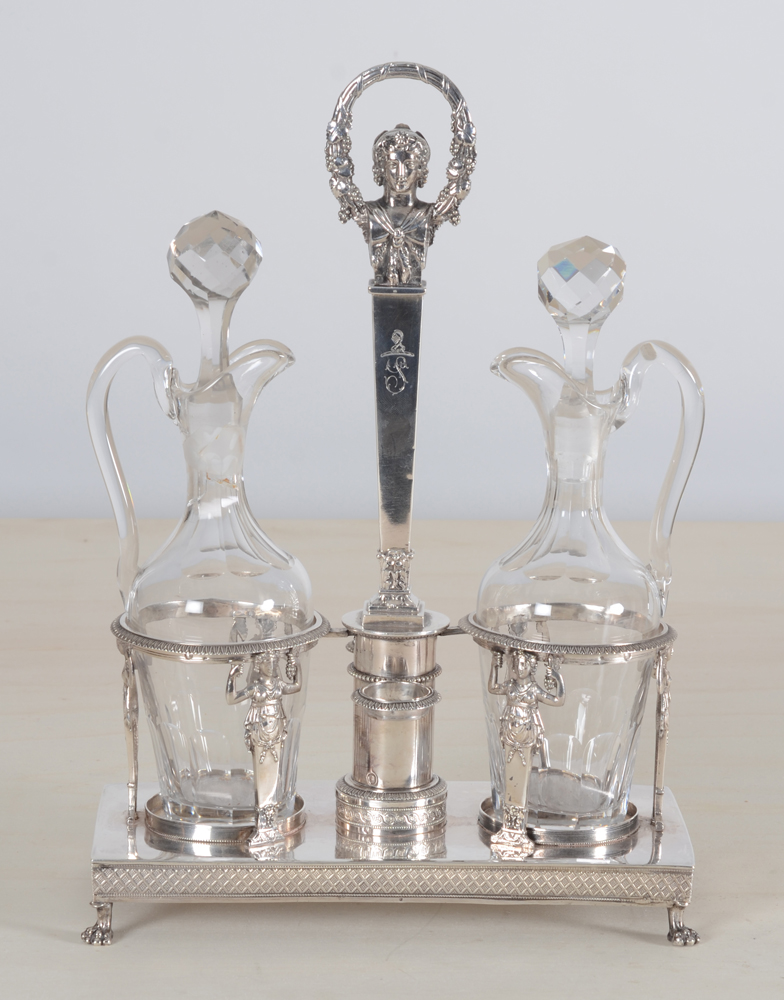 Silver Oil and Vinegar stand Paris 1809-1819 — Huilier de belle qualité, empire, sans poinçon d'orfèvre