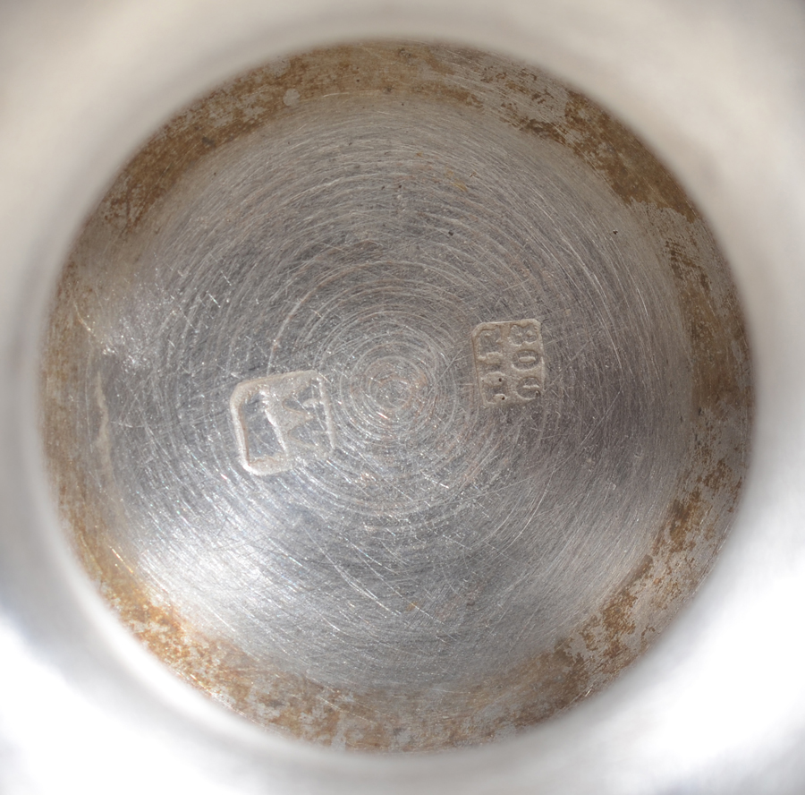 Philippe Wolfers for Louis Wolfers, père et fils (I — Makers mark and alloy mark on the bottom of the base
