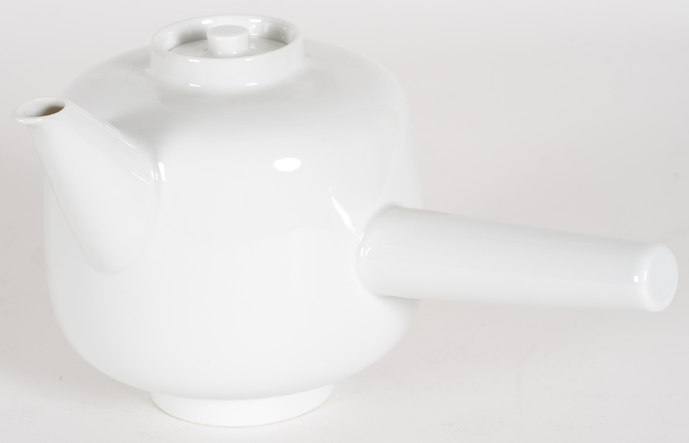 Bodo Kampmann for Fuerstenberg — The front of the tea pot
