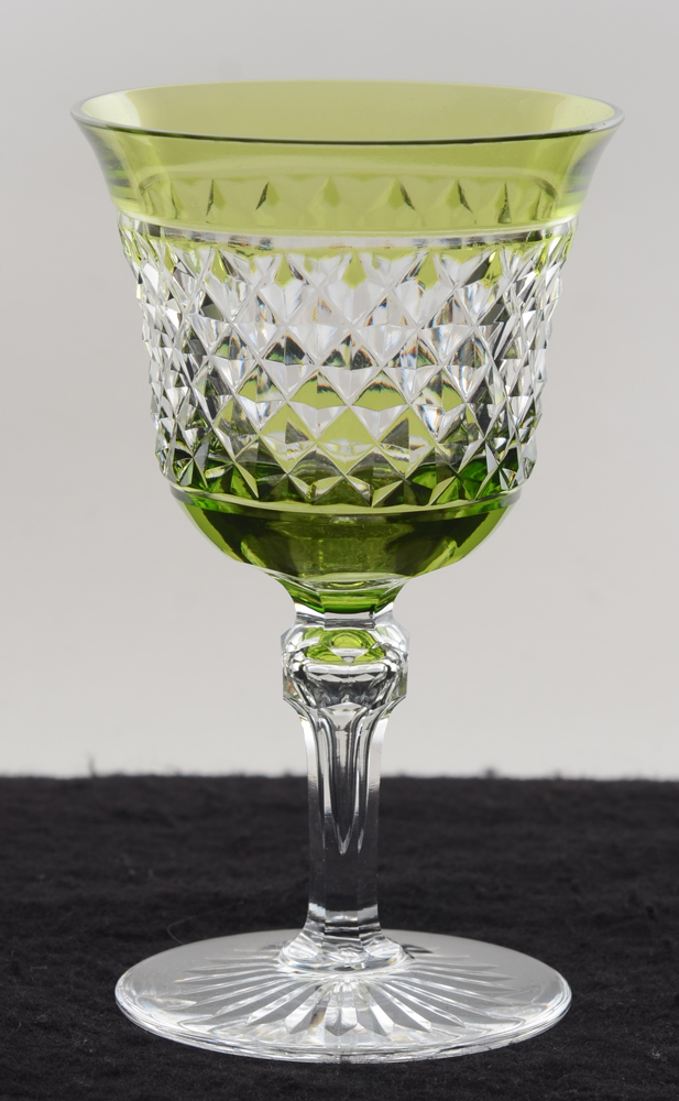 Val Saint-Lambert Duc taillé green riesling glass — Verre à vin riesling vert en cristal