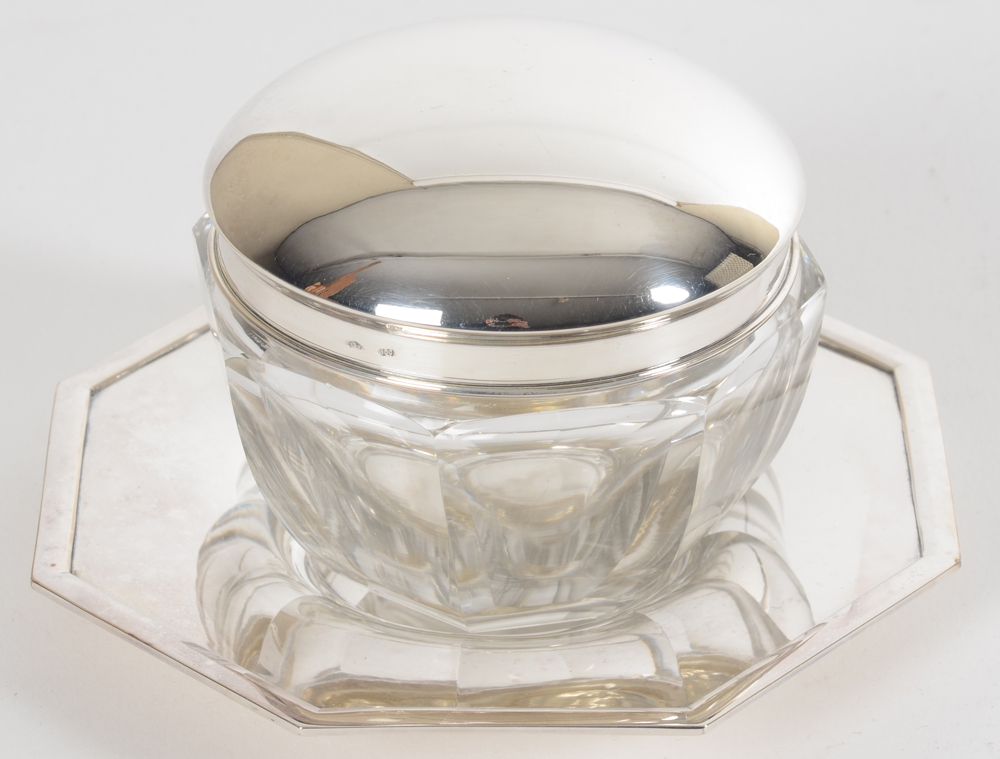 Lemaire et De Vernisy (Brussels) — Très rare bonbonnière en argent massif et crystal, années 30