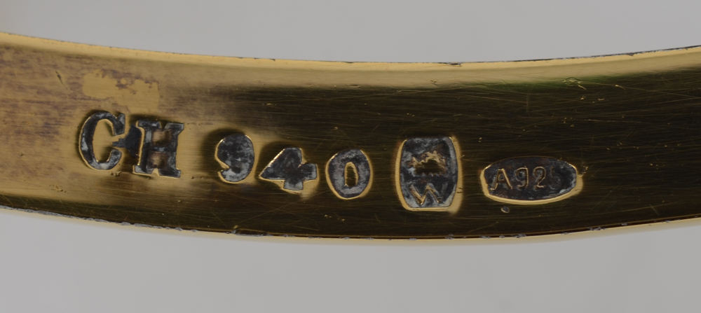 Wolfers Frères SA — Marks on the underside of the support