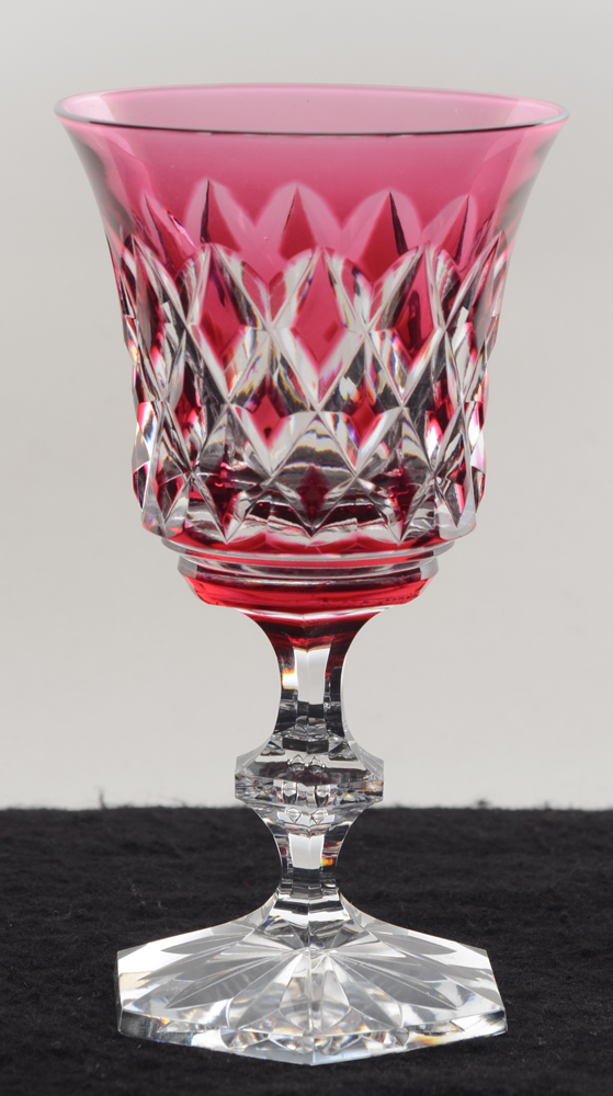 Val Saint-Lambert, Metternich, taille fantaisie — Verre à vin en cristal taillé et doublé