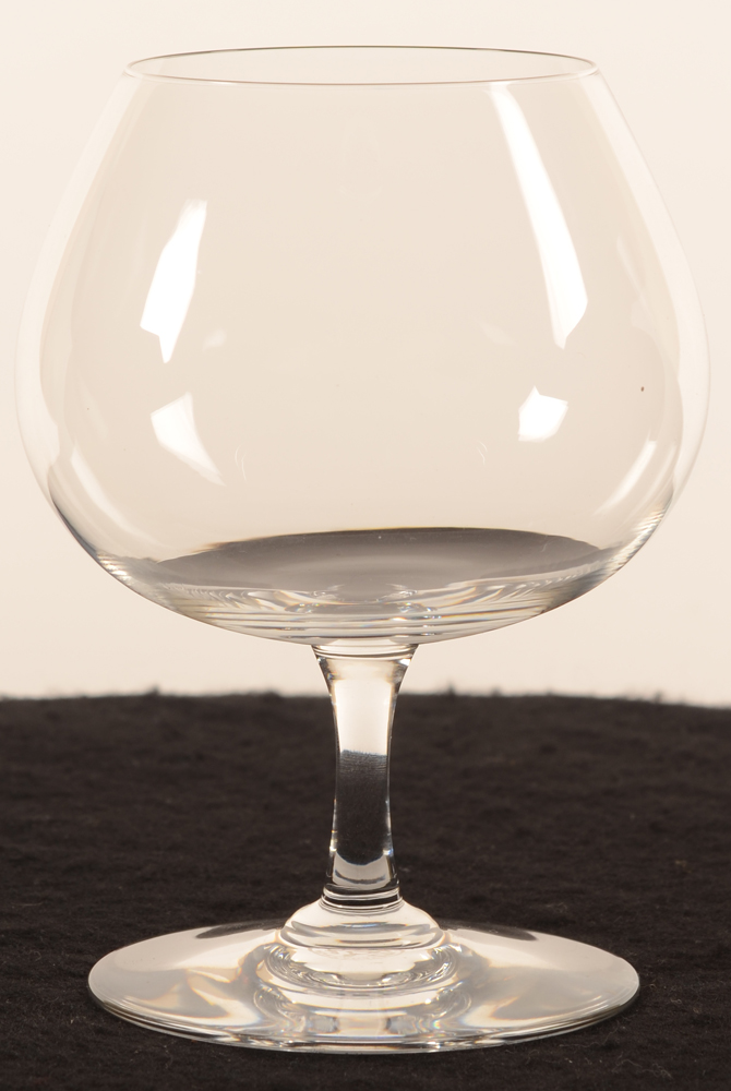 Baccarat Cognac 132 — Baccarat (France), verre de Cognac en cristal, hauteur 132 mm (quantity: available)
