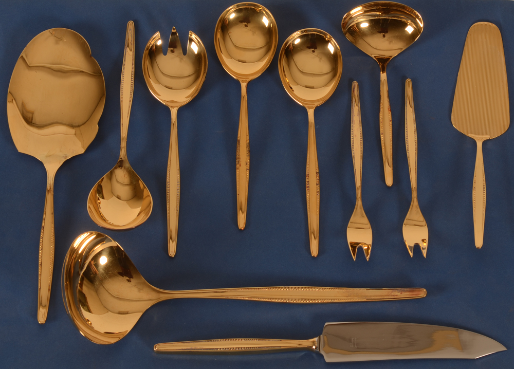 BMF 800 silver gilt canteen — Serving pieces