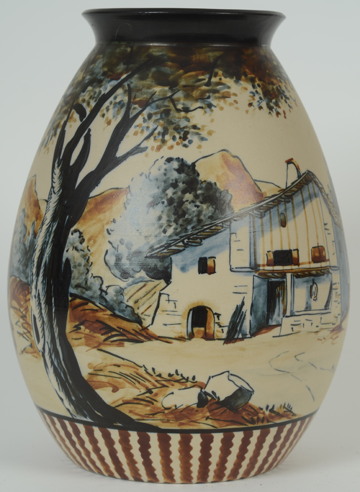 Ciboure Vase — Village view on the back of the vase