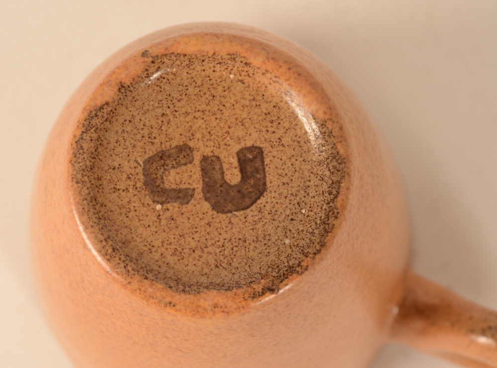 Cor unum/Zweitse Landsheer set of 3 cups and saucers — Each piece shows the signature