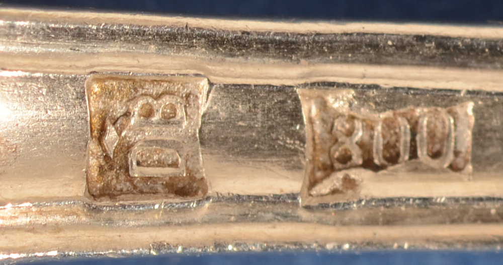 De Bist  — Makers mark and alloy mark for 800/1000