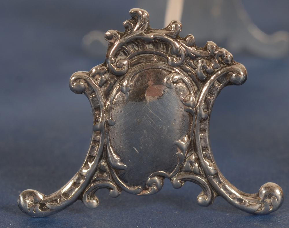 De Bist (Mechelen) — 12 porte couteaux en argent massif de style L XV