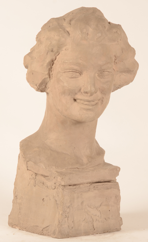 Carl De Cock — Three quarter profile of the bust, showing the movement of the piece
