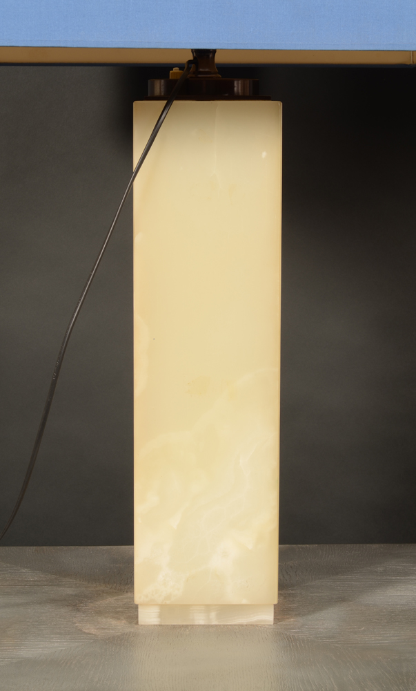 De Coene — Detail of the alabaster base, without light