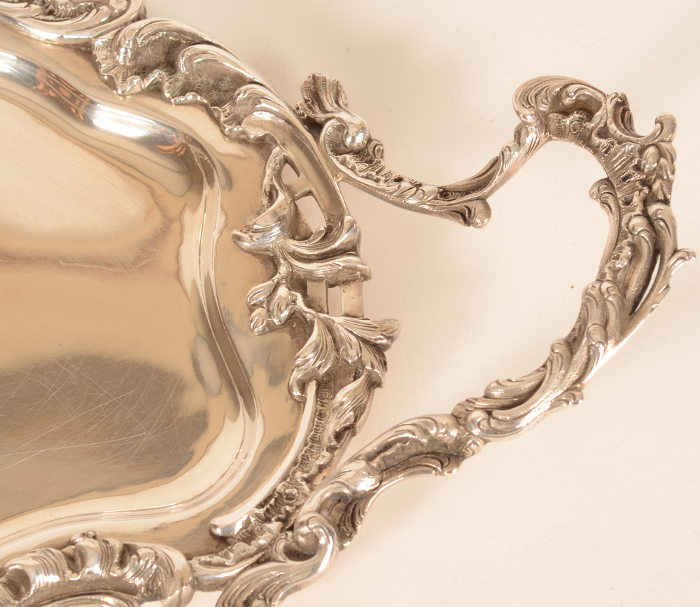 Debaus — Detail of one of the handles
