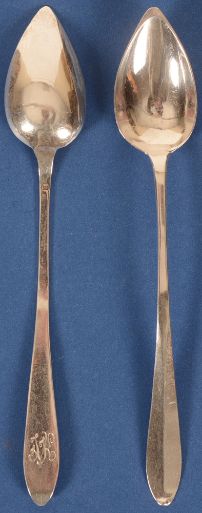 Delheid Frères — 12 cuillières à café en argent massif, chiffrées