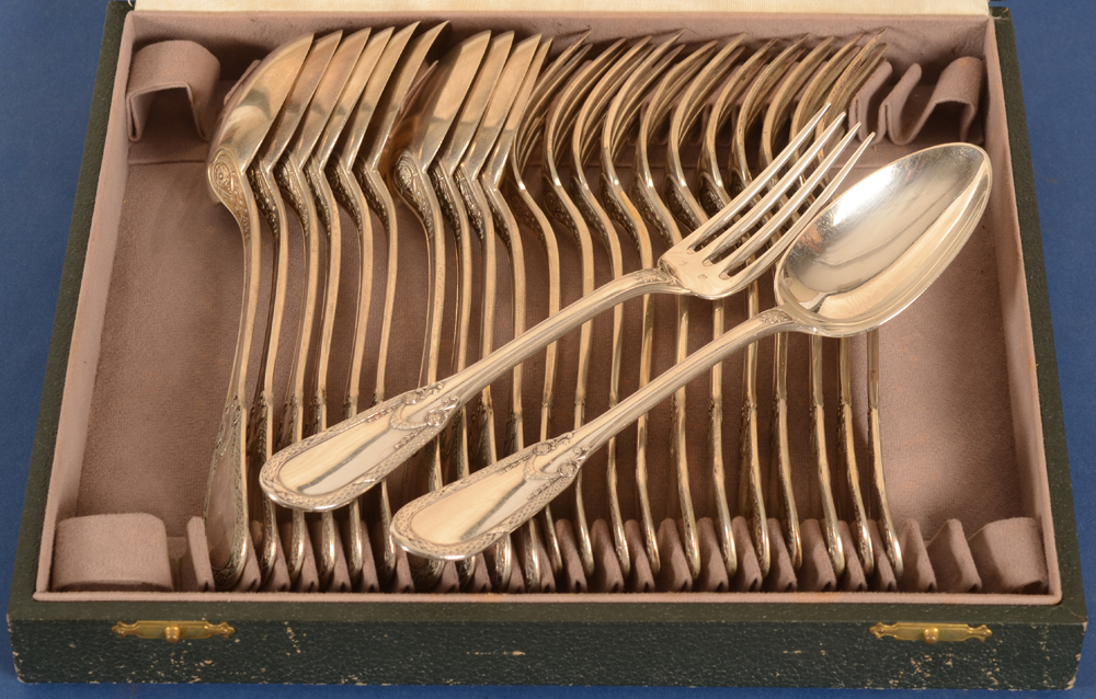 Delheid Frères — the set in its box, slightly used on the outside