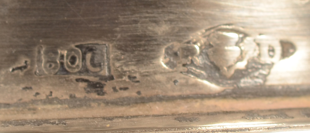 Raymond Delheid — Alloy mark 800/1000 and makers mark on the lid