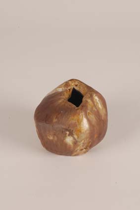 1968-1969 — Vase, 8 x 11 cm, impressed mark "JM".