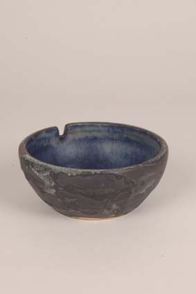1968-1969 — Bowl, 6 x 9,5 cm, impressed mark "JM" and glaze formula (bottom).