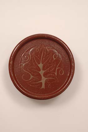 1940-1941 — Plate, diam. 20 cm, signed "Joost Mar&eacute;chal" (bottom).