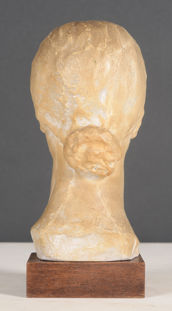 Madeleine Van Thorenburg — Back of the sculpture