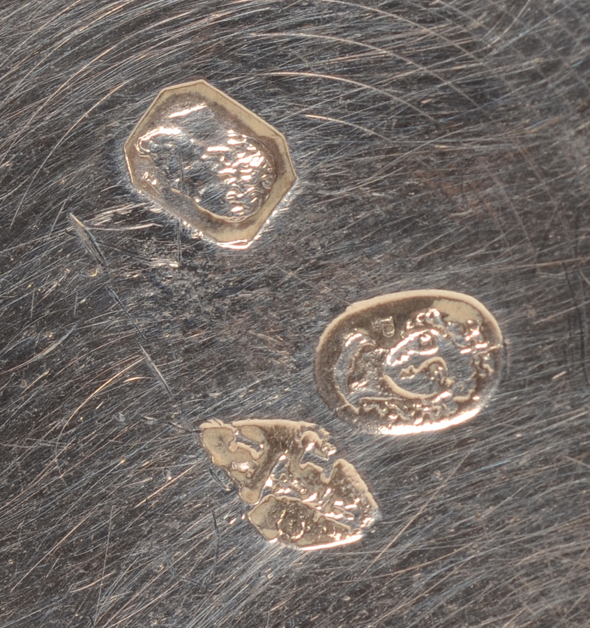 Holy oil container — Marks on the bottom of the piece