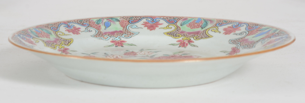Famille rose peacock plate — Profile