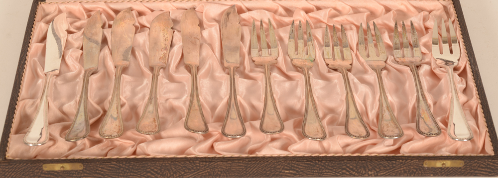 German fish cutlery pearls — View of the original box, in used but resonable condition