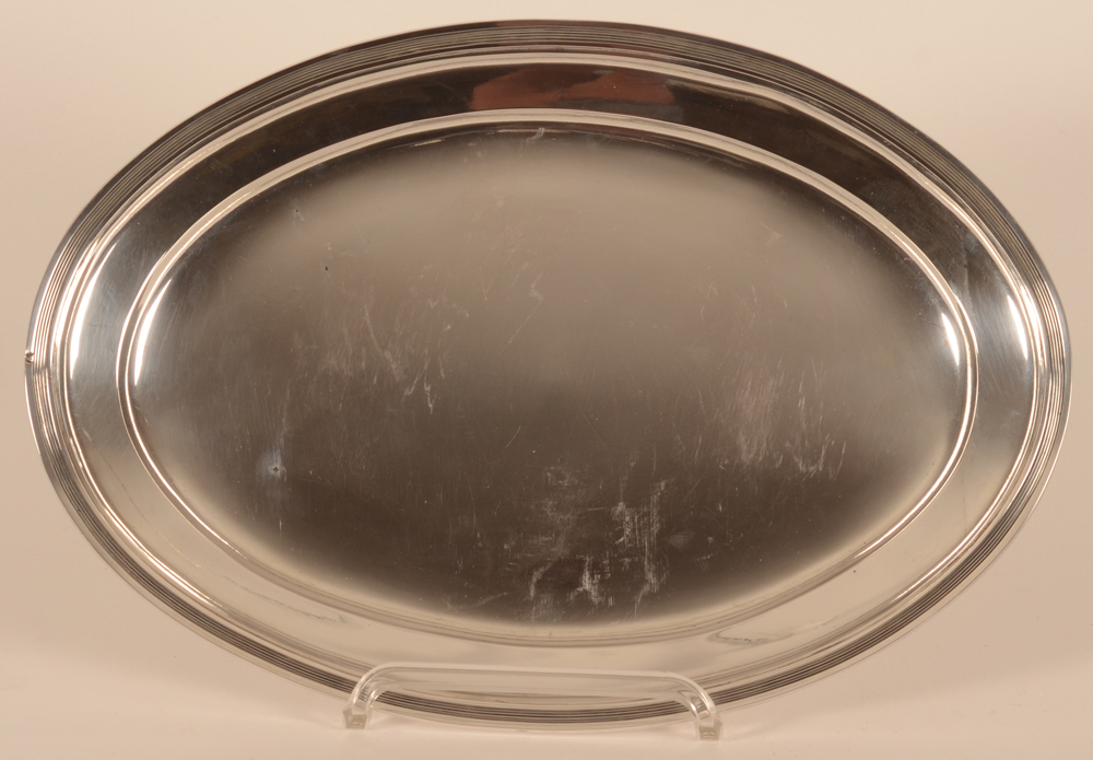 Pierre Kerckx  — Plat ovale en argent, exécuté entre 1831-1843