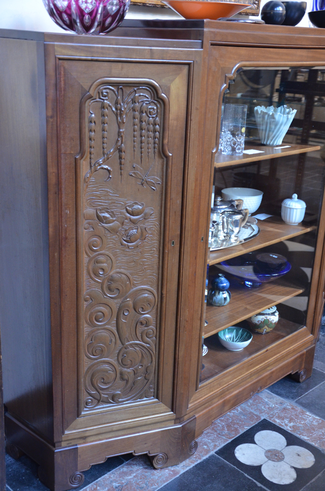 Kint E., Gent — Detail of the wood carving, in oriental style