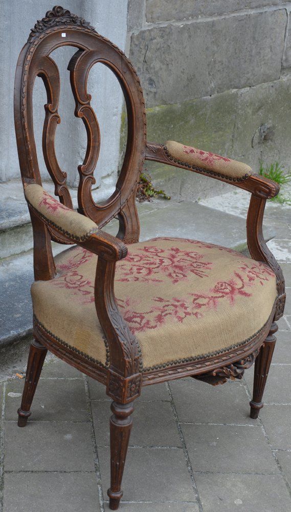 L XVI armchair in wood — View from another side