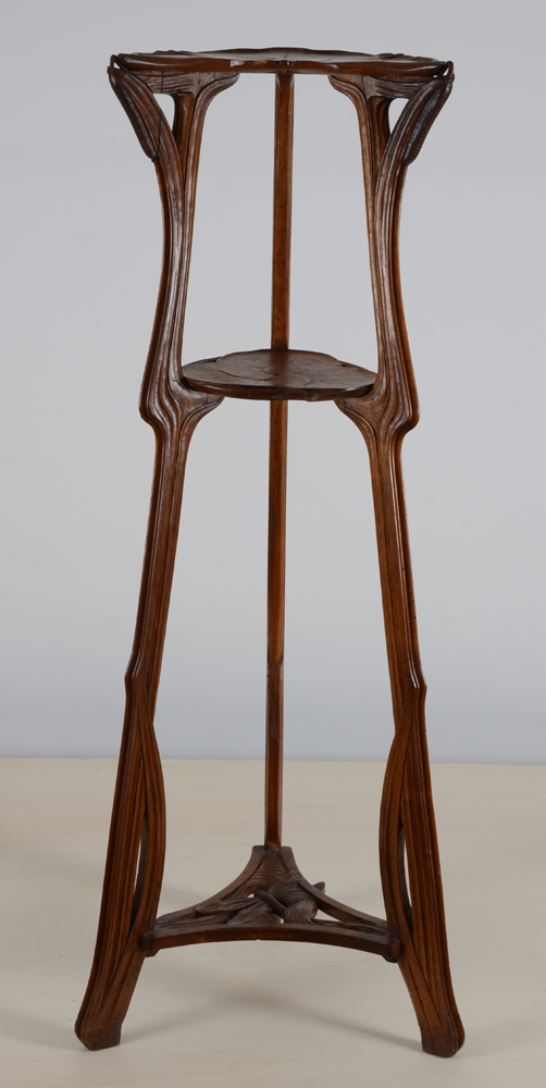 A French art nouveau walnut pedestal 'water lilies and dragonflies' — Pied-de-stalle en noyer art nouveau, école de Nancy (?)