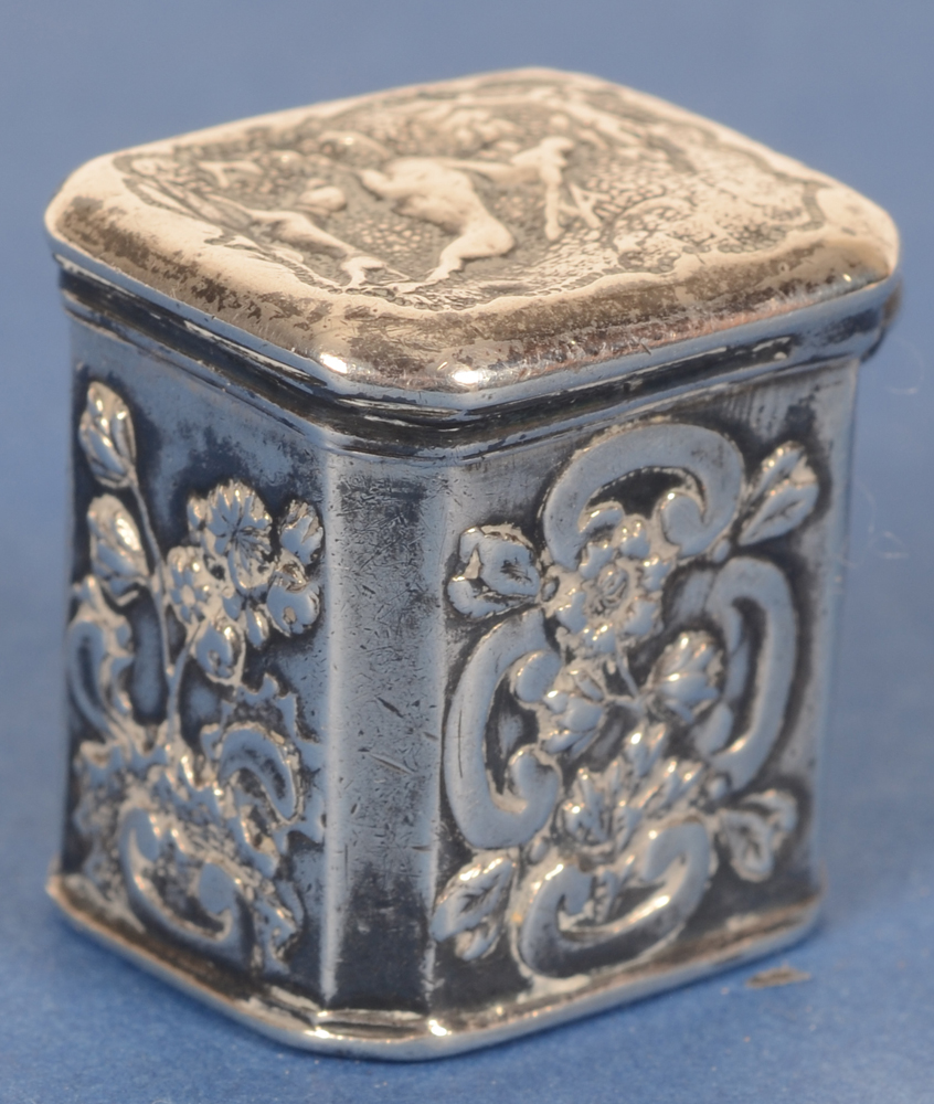 Willem Wobbe — Lodereindoosje ou vinaigrette en argent, Amsterdam ca. 1762