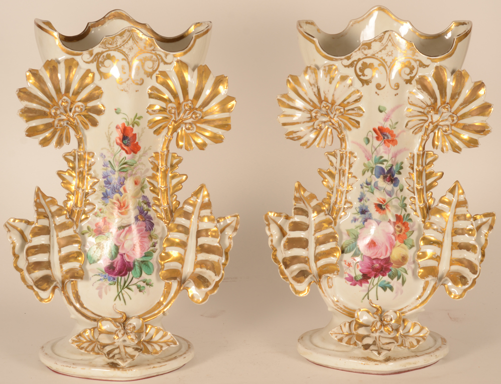 A massive pair of Louis-Philippe porcelain vases — Paire de vases cornet en porcelaine, Louis-Philippe, de taille exceptionnelle
