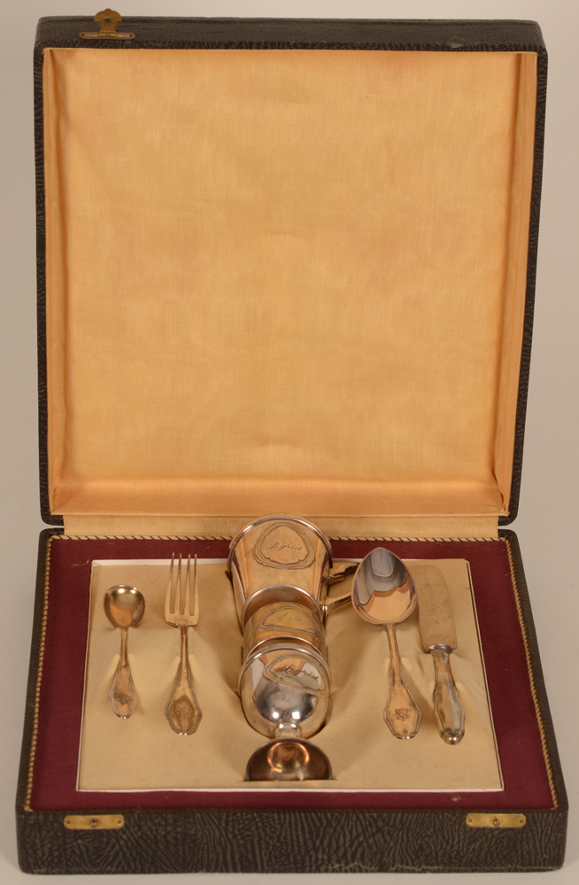 Lutz und Weiss silver christening set — The setc omplete with a presentation shrine