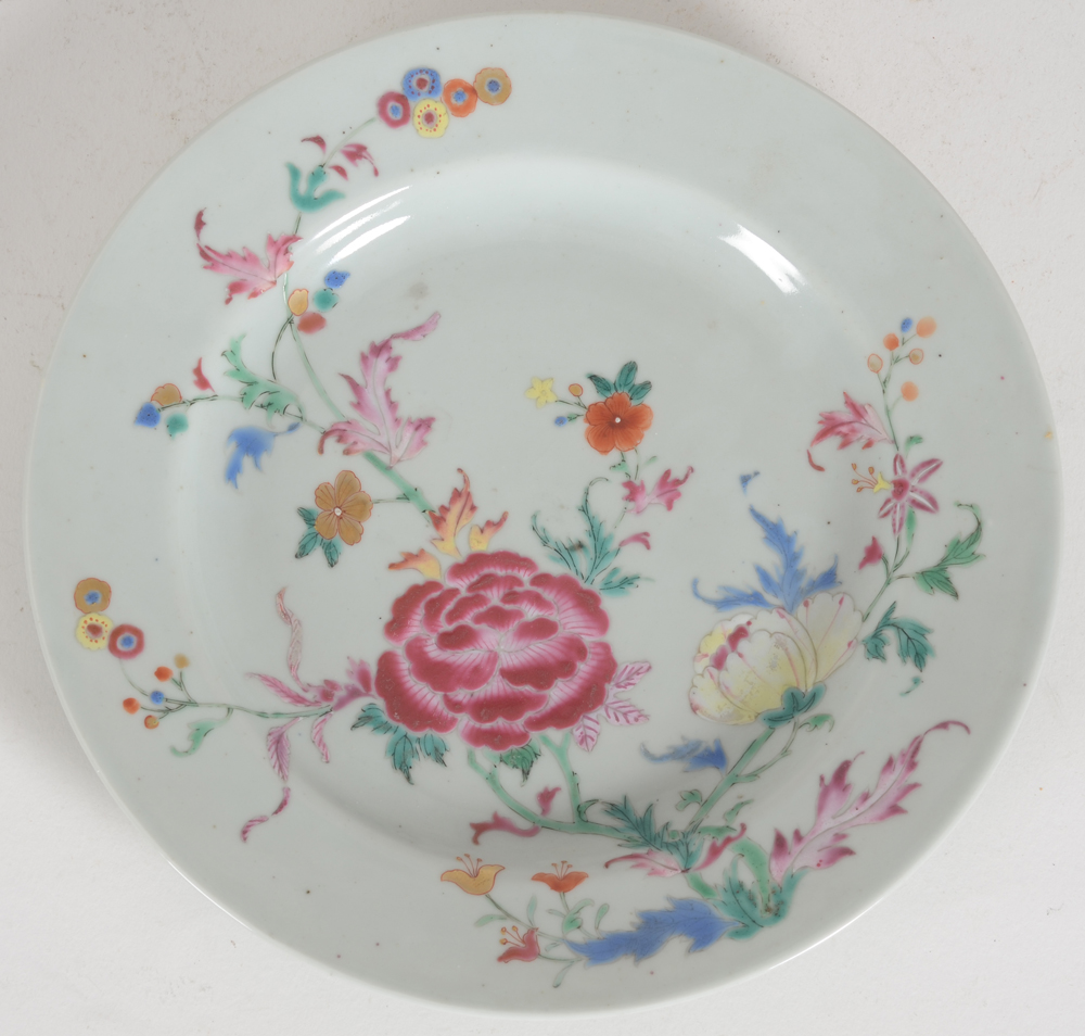 Chinese porcelain famille rose flower plate — Export shape but with an allover Chinese style handpainted pattern of colourful and playful flowers