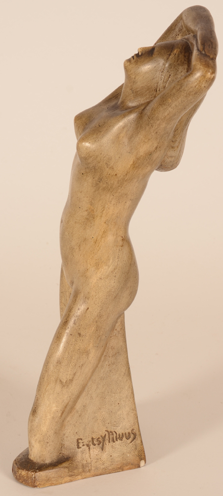 Betsy Muus — <p>Profile view</p>
