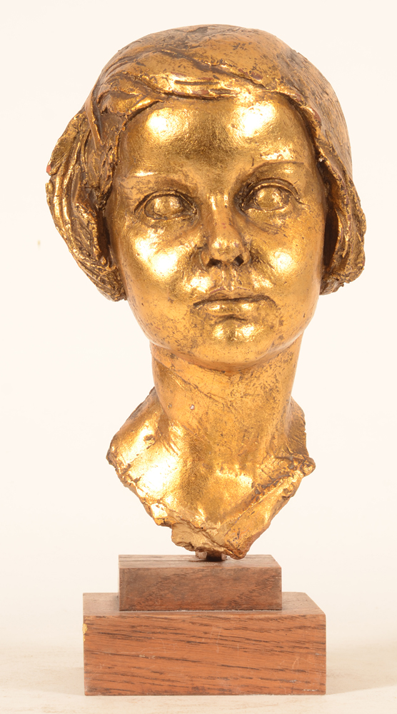 Gaston Nicolet — Tête de jeune femme, terre cuite dorée