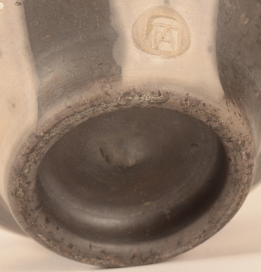 Potter TA — bottom of the base