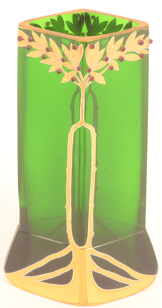 Josef Riedel — Vase secessioniste autour de 1900-1910 avec apllications,beau modèle en parfait état