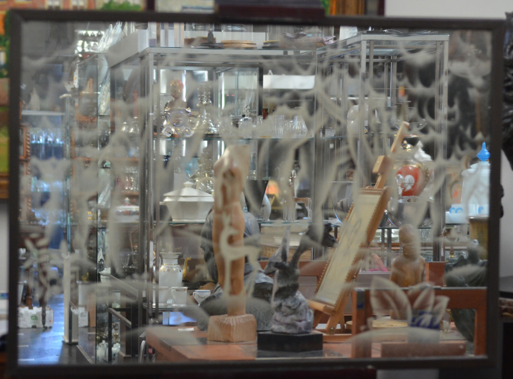 Gustave Rigelle — the same mirror with much ambient light