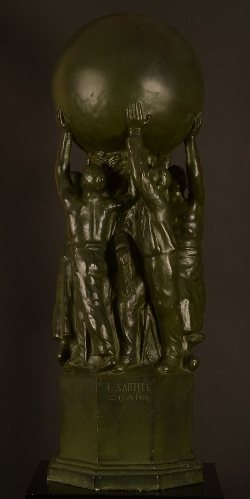Leon Sarteel — Réduction du Monument de la Coopération, platre patiné, signé