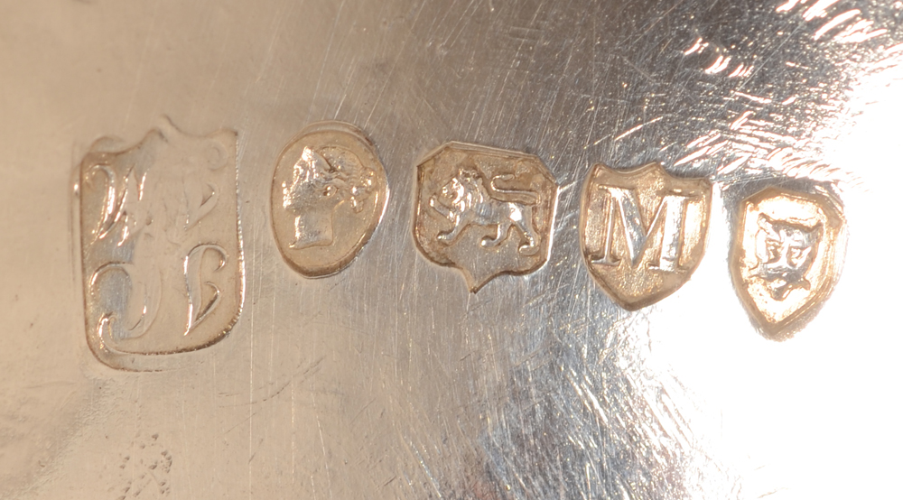 Silver tureen London — Marks on the inside of the lid