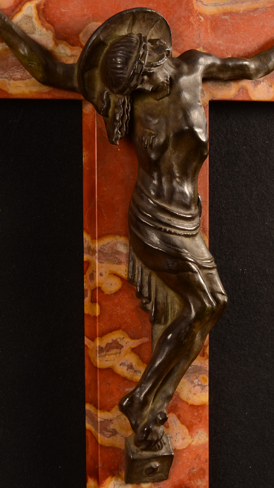Oscar Sinia — Side view
