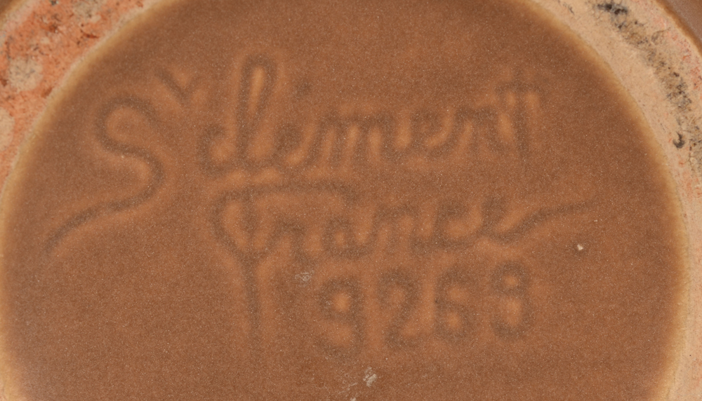St-Clement — Marks on the bottom of the base