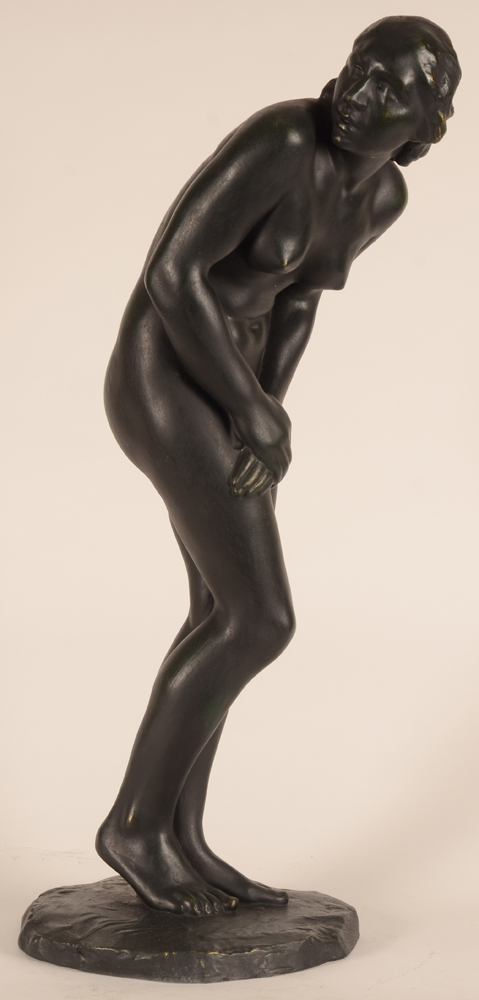Pierre Theunis — A side view of this unusual pose, divised by the sculptor to convey surprise.