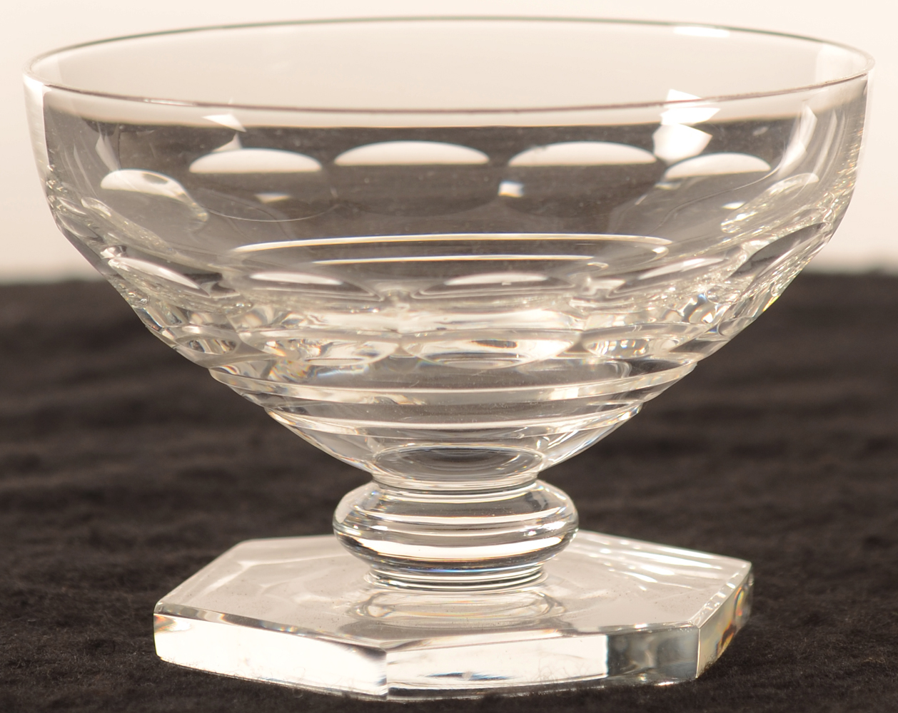 Val Saint-Lambert Aurillac côtes plates & 2 rings coupe 70 — Val St-Lambert, modele Aurillac ecaille & 2 anneaux coupe, verre de vin en cristal, hauteur 70 mm 