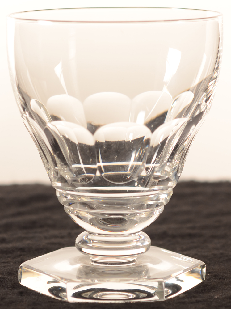 Val Saint-Lambert Aurillac cotes plates & 2 rings 110 — Val St-Lambert, modele Aurillac cotes plates &amp; 2 anneaux, verre de vin en cristal, hauteur 110 mm&nbsp;<br>