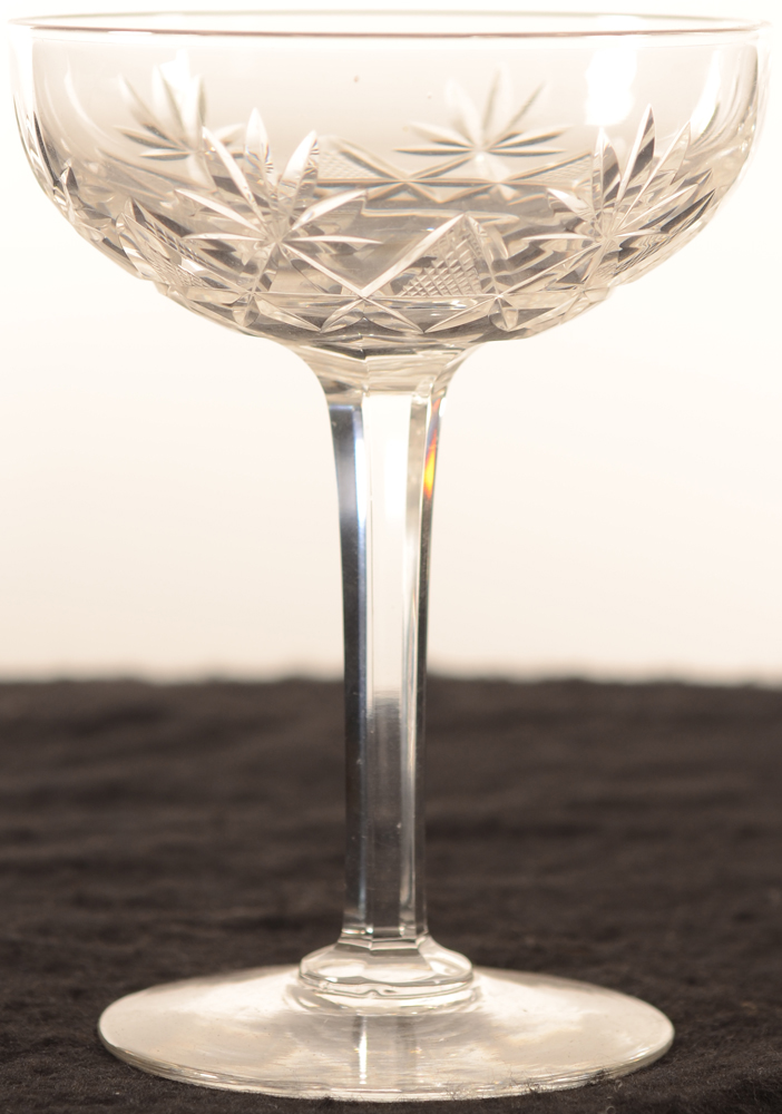 Val Saint-Lambert coupe taille3 lage knoop 135 — Val St-Lambert, modele coupe taille3 noeud bas, verre de vin en cristal, hauteur 135 mm&nbsp;<br>